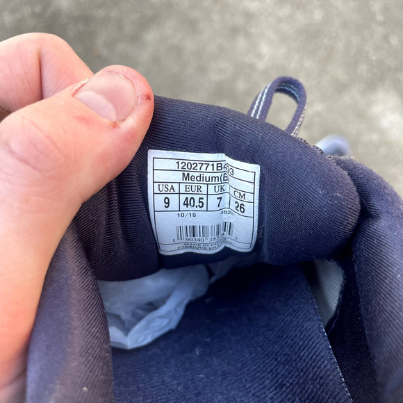 Brooks Ghost Running Shoes Women's 9 - Picture 8 of 8